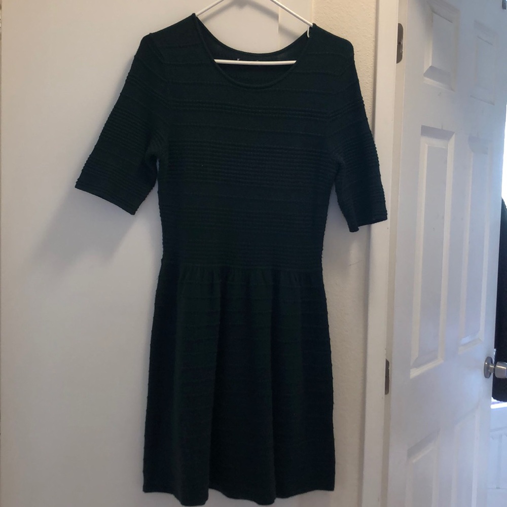 Women’s forest green scoop dress